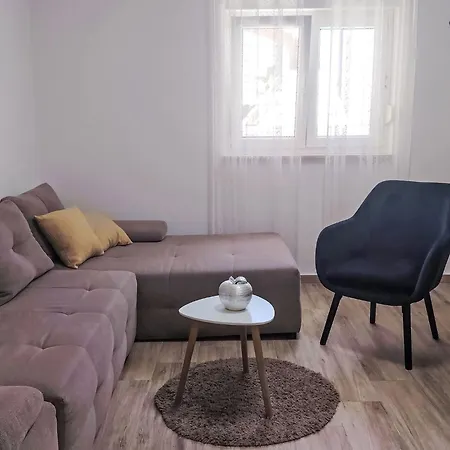A4b By Interhome Apartman Vodice